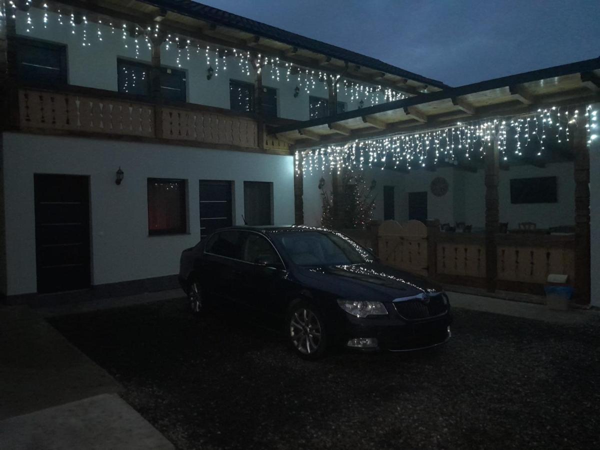 Casa De Langa Padure Hotel Sighetu Marmaţiei Eksteriør billede